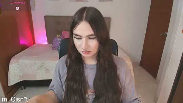 Chat +18 de Miley_Baker ao vivo