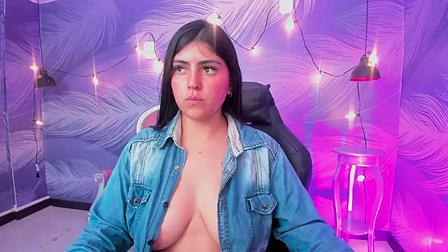 Chat +18 de MishRaven ao vivo