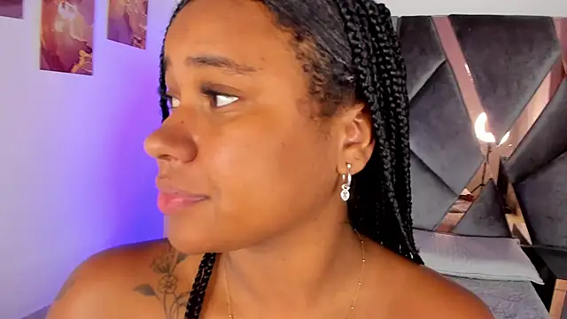 Milan_ebony Chat XXX in diretta