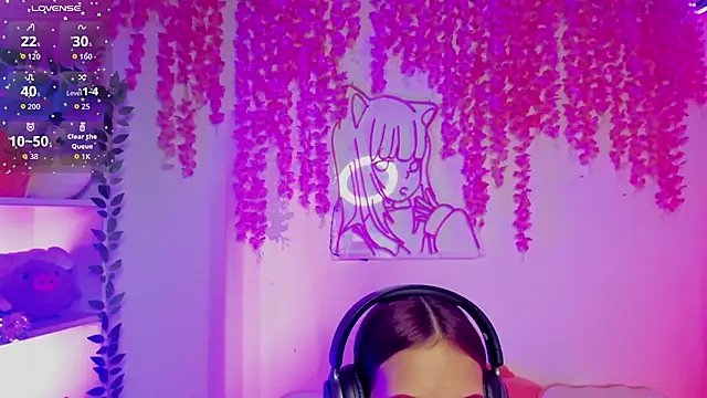 cat_kitty18_'s Live XXX Chat
