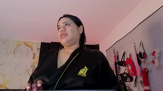 Issafoxx 라이브 XXX 채팅