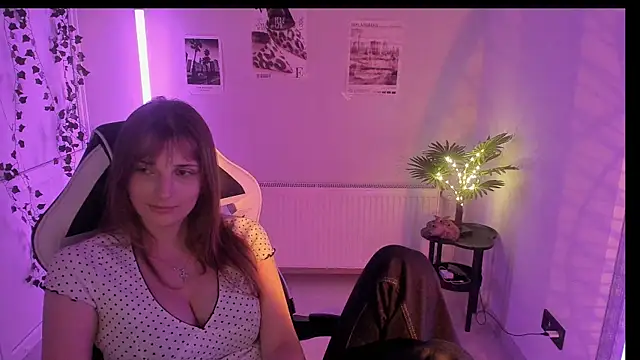 Star_Nellie Chat XXX live