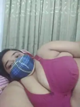 Chat +18 de momo_loves ao vivo