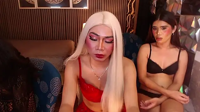 AudreyMilesTrans' Live XXX Chat