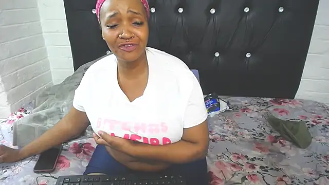 Sembang XXX Secara Langsung CandyBoobs69