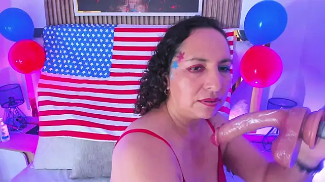 Luna_Naughty1's Live XXX Chat