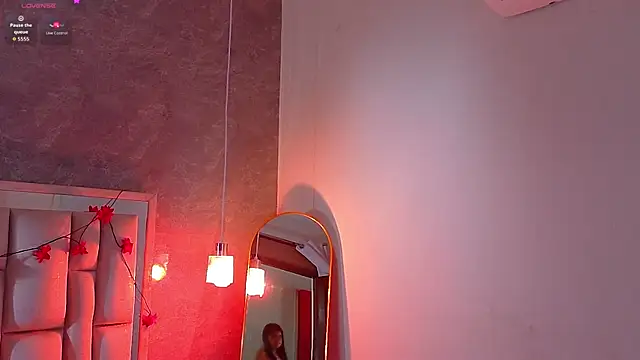 Bella-Sanders' Live XXX Chat