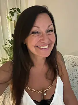 Chat +18 de HotLdyllic ao vivo