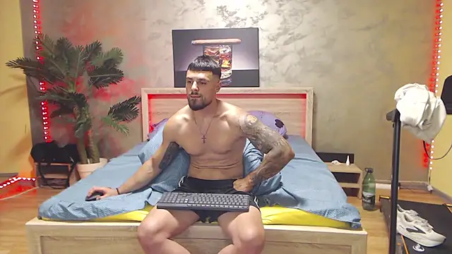 Tiberius_hunk Chat XXX live
