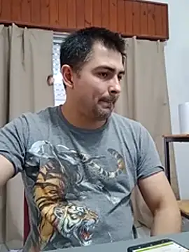Bradd_32: απευθείας συνομιλία ΧΧΧ