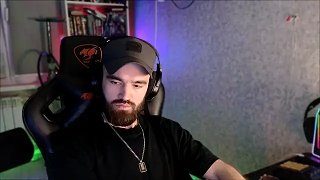 Chat +18 de _Serious_Man ao vivo