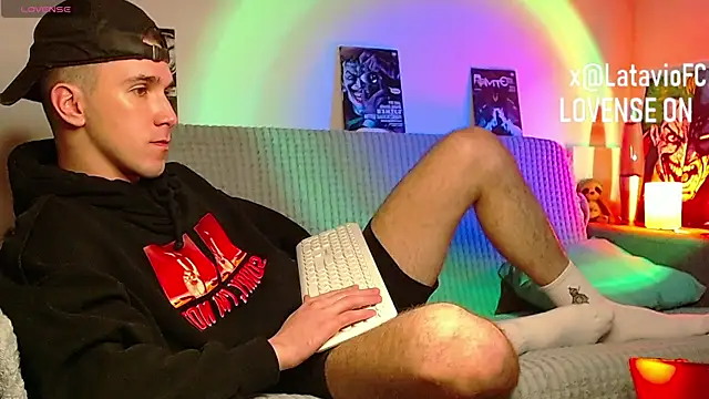 Chatroom XXX en direct de Midnighter_