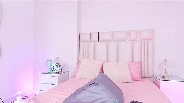XXX chat uživo modela alanarose18