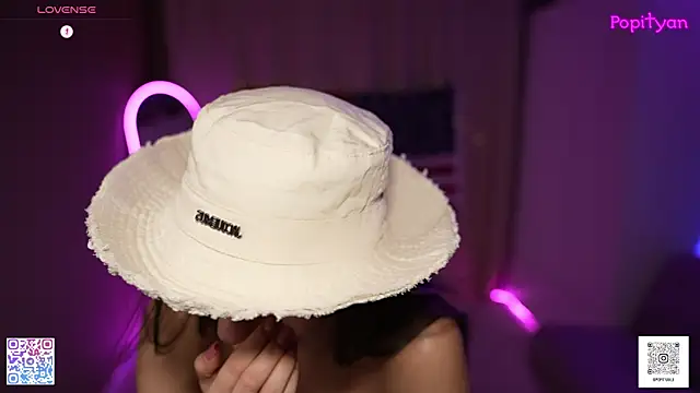 XXX chat uživo modela popityan1