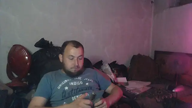 Czat XXX na żywo – BIG-COCK-OMG