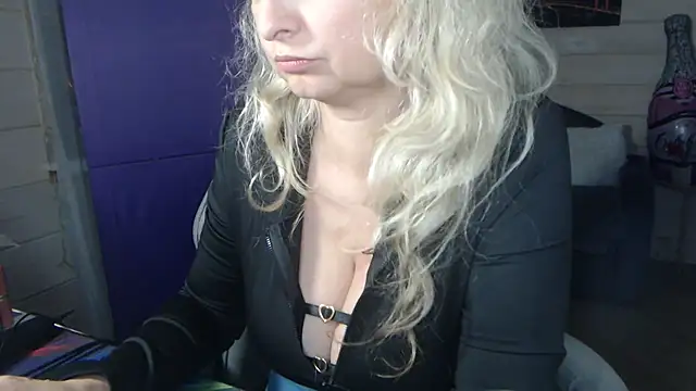 RubiLakros Chat XXX live