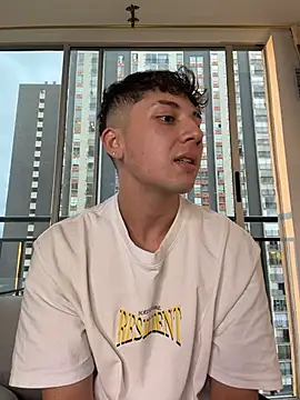 OLIVER_K live XXX chat