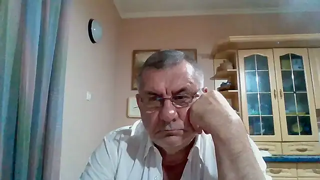 machomale3 Show in webcam
