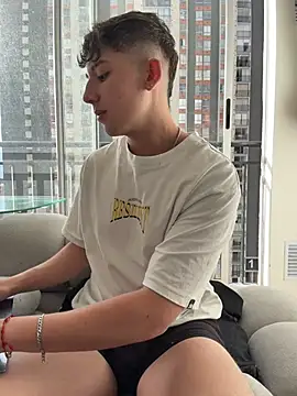 Czat XXX na żywo – OLIVER_K