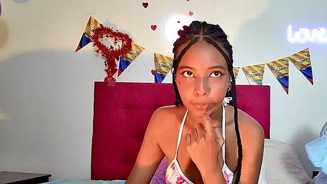 Ellie_Cute7 লাইভ XXX চ্যাট