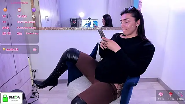 EricaVanderhillのライブXXXチャット