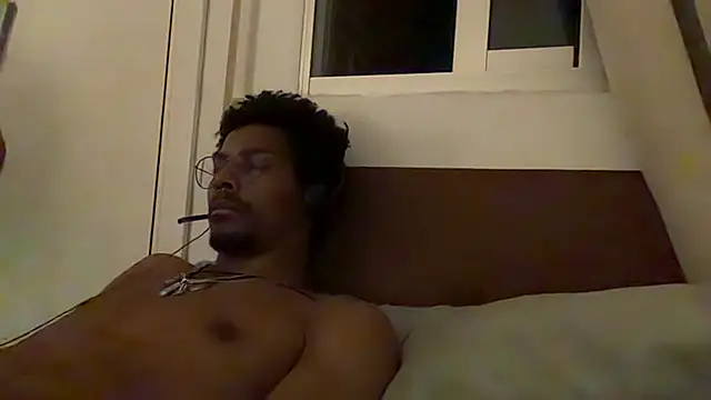 Živý XXX chat HoleBreeder