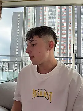 OLIVER_K élő XXX-chatje