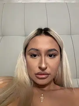 Kylie_One Chat XXX live