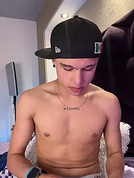 Chat XXX en directo de Dominik_Souza