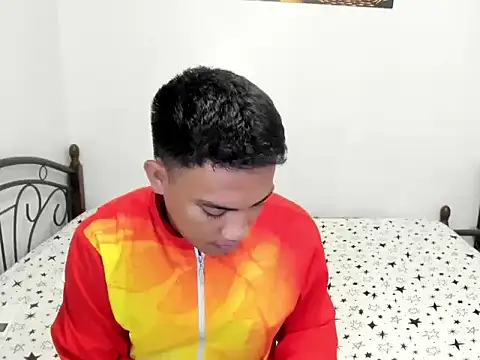 Онлайн чат XXX urfucker_vinz