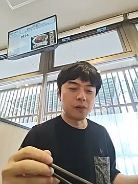 whitebriefboy 라이브 XXX 채팅