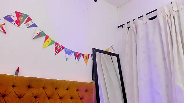 Katty_West – Naživo XXX chat
