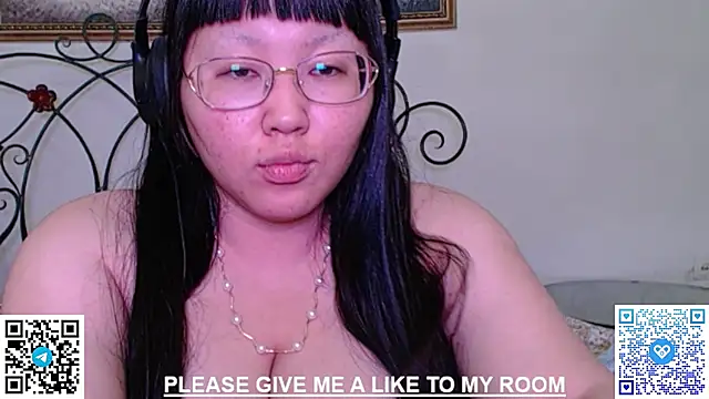 pikpikpikachu's Webcam Show