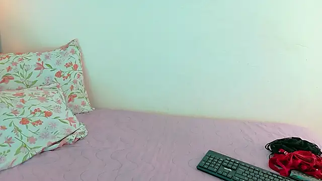 littleaprill Adlı Modelin Canlı XXX Sohbeti