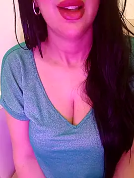 Queen_sousou Adlı Modelin Canlı XXX Sohbeti