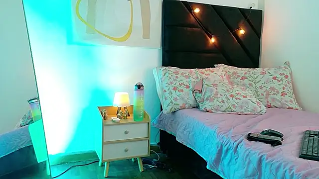 Chat +18 de littleaprill ao vivo