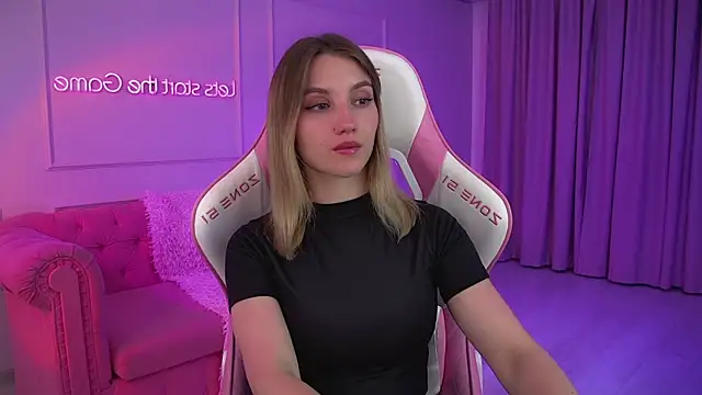StacyEvances' Live XXX Chat