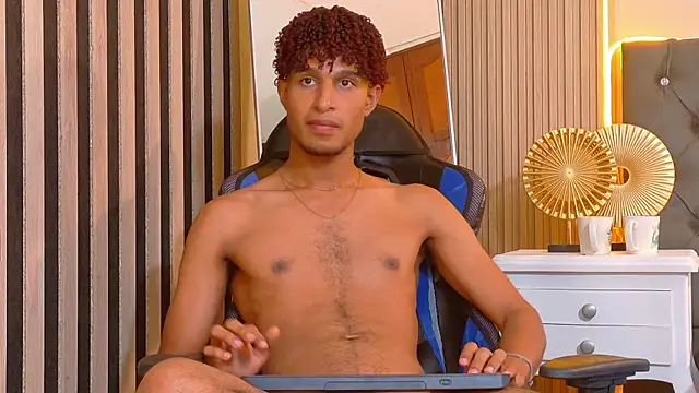 Show modela Alex_Bloom na web-kameri