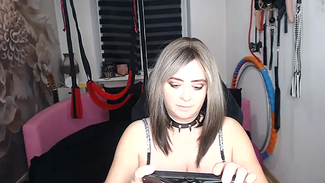 XXX chat uživo modela MISSgoddessMARIA