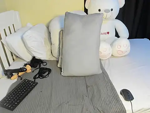 KendiLuxeのライブXXXチャット