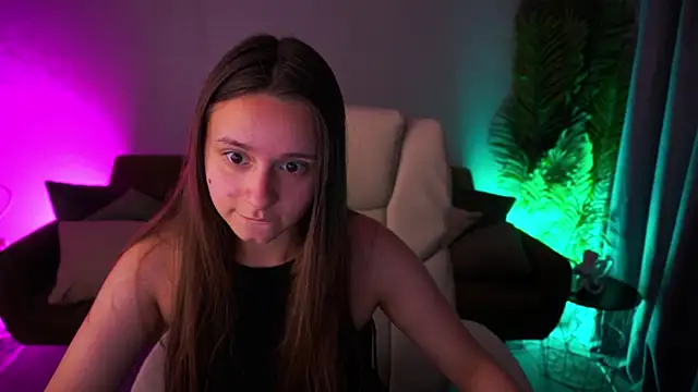 Živý XXX chat TinyNatalie