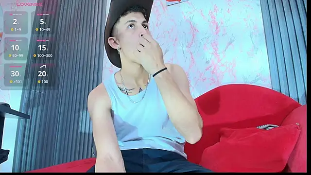 Chatroom XXX en direct de Axel_Romanov