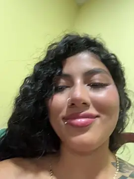 brizzmotion Adlı Modelin Canlı XXX Sohbeti