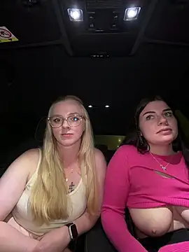 Chat +18 de EllyNora ao vivo