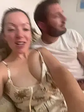 Chat +18 de fucklyweds ao vivo