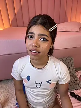 KellyOlsenbe's Live XXX Chat