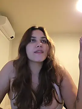 Živý XXX chat MiaRides19