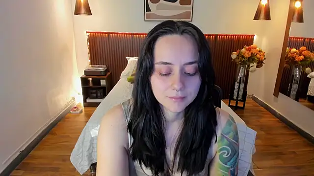 دردشة KatherineBond الجنسية المباشرة
