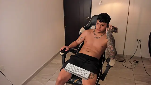 Jake_simons 即時 XXX 聊天