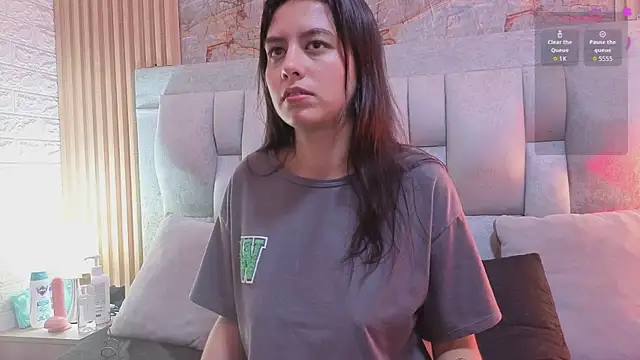 Alahia_Bloom's Live XXX Chat